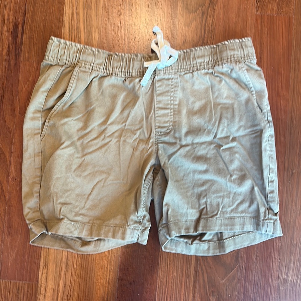 Khaki stretch shorts. 7" inseam, Large.